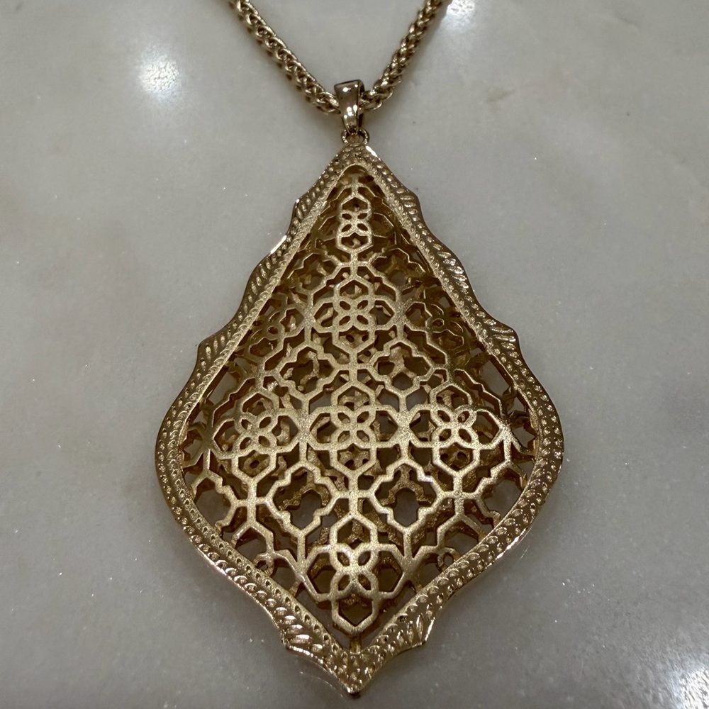 Kendra Scott Gold Filigree Pendant Necklace - Picture 2 of 3